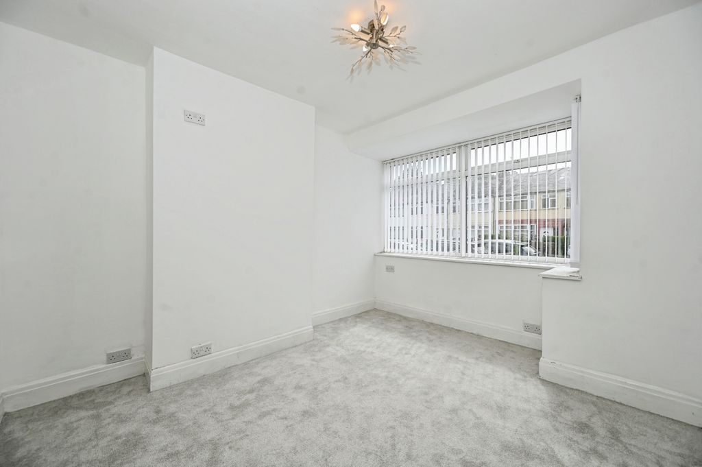 Property photo 2 of 16 Image 1