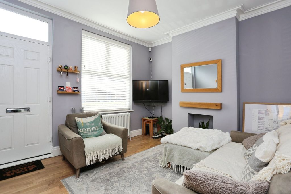 Property photo 3 of 16 Picture No. 23