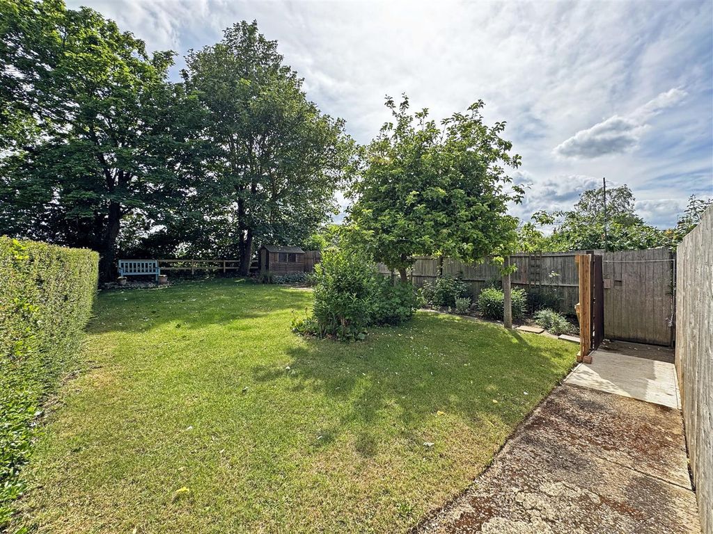 Property photo 2 of 16 Second Garden