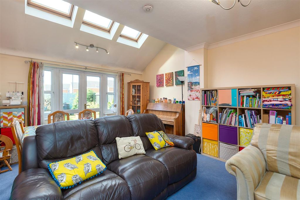 Property photo 2 of 22