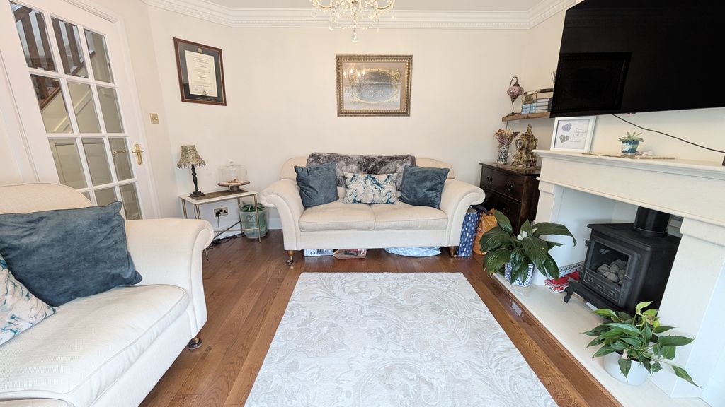 Property photo 2 of 14 Image