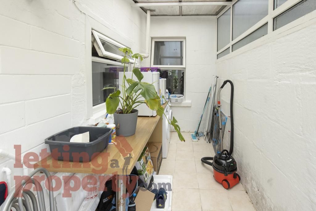 Additional image 9 of 4 bed terraced house to rentLymore Gardens, Bath BA2