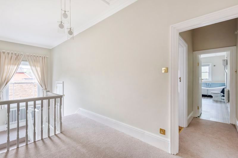 Additional image 18 of 3 bed flat to rentKings Road, Horsham RH13