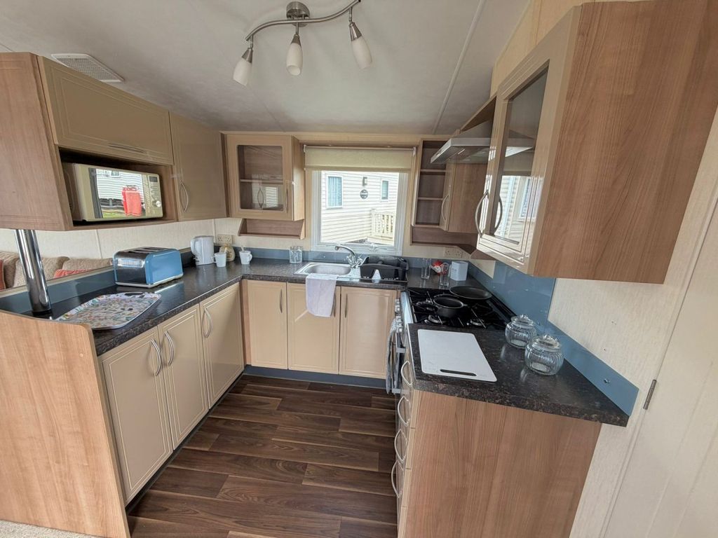 Property photo 2 of 9 Willerby Granada 2011 Vs277647 139926137.Jpeg
