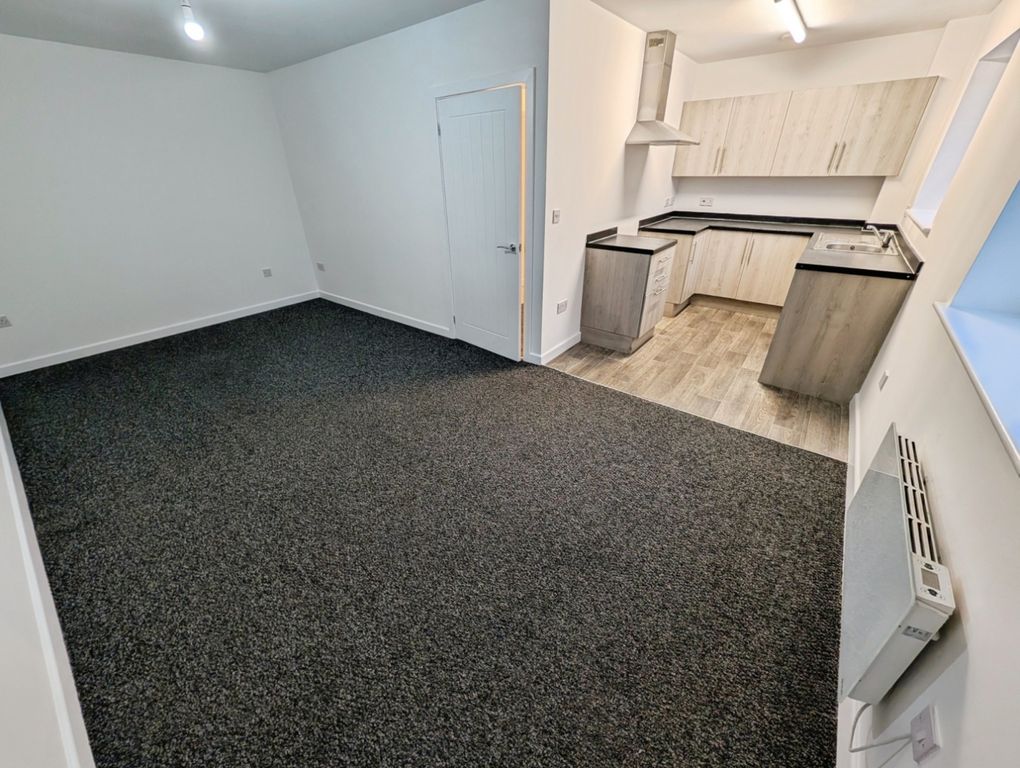 Property photo 3 of 8 Pbox-Img.Jpg