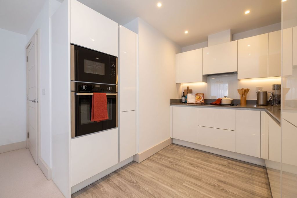 Property photo 3 of 6