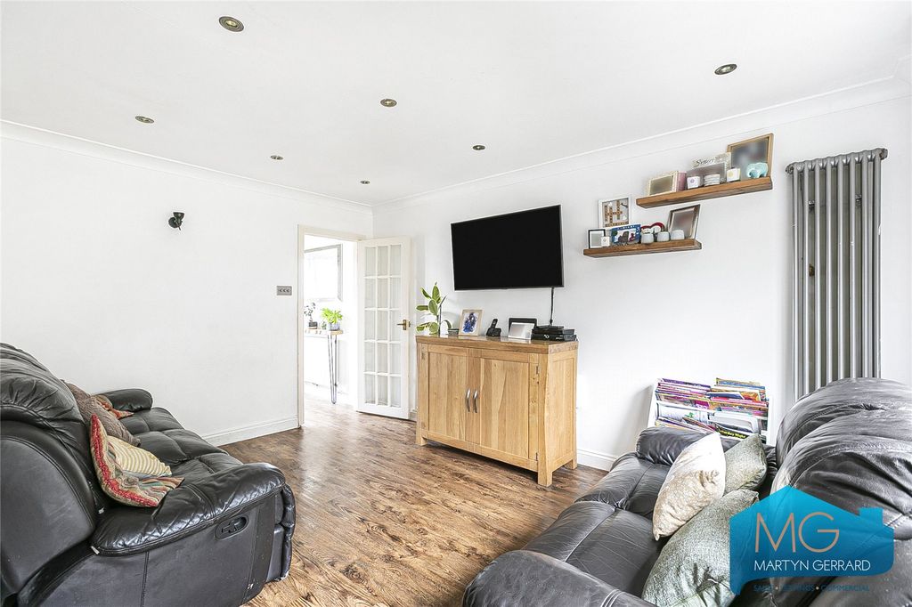 Property photo 3 of 20 Picture No. 14