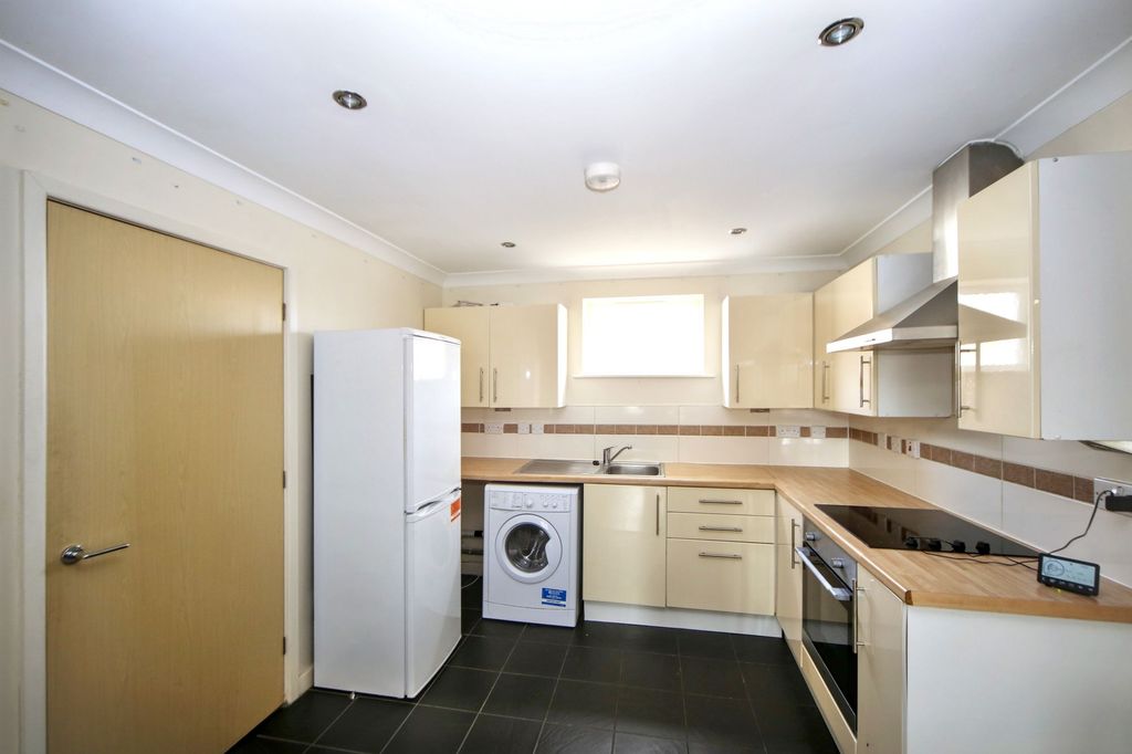 Property photo 3 of 9