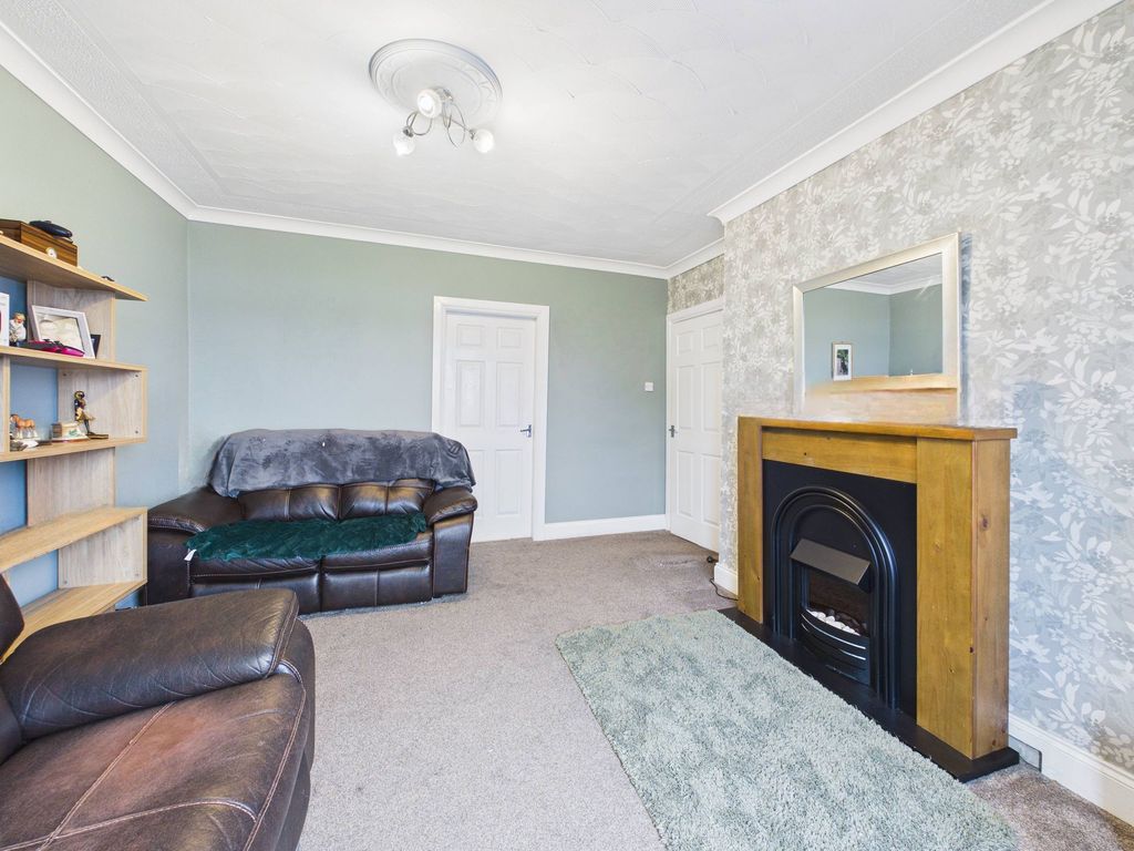 Property photo 2 of 10 Living Room