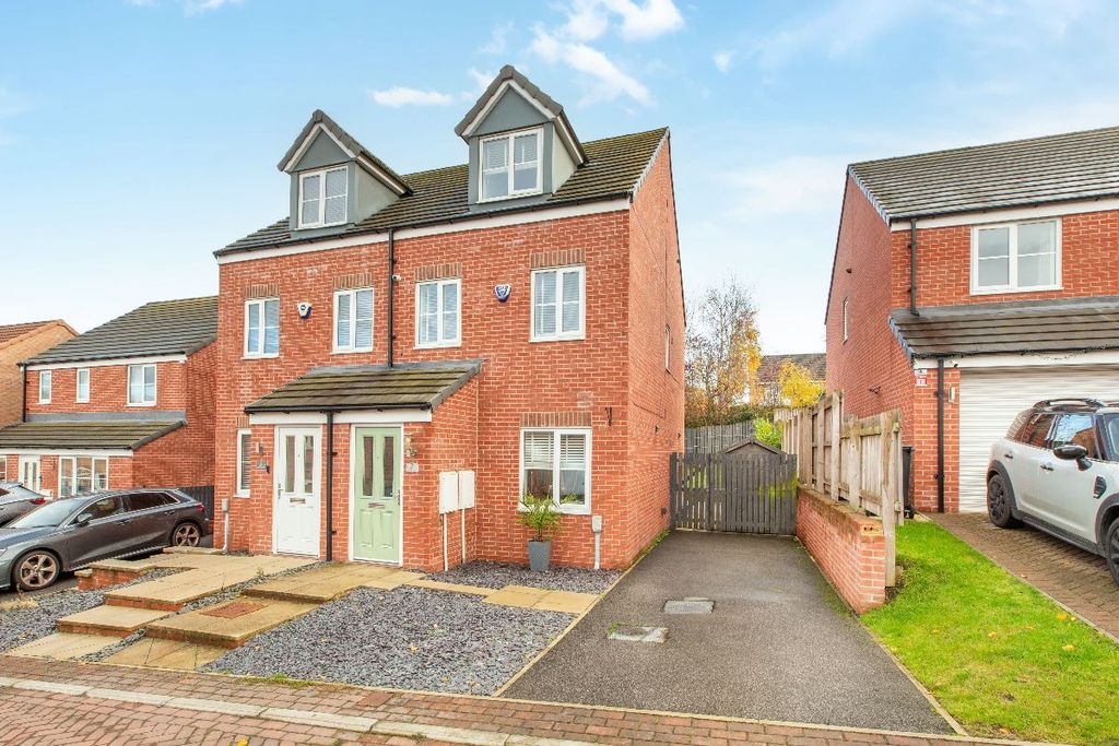 Property photo 1 of 30