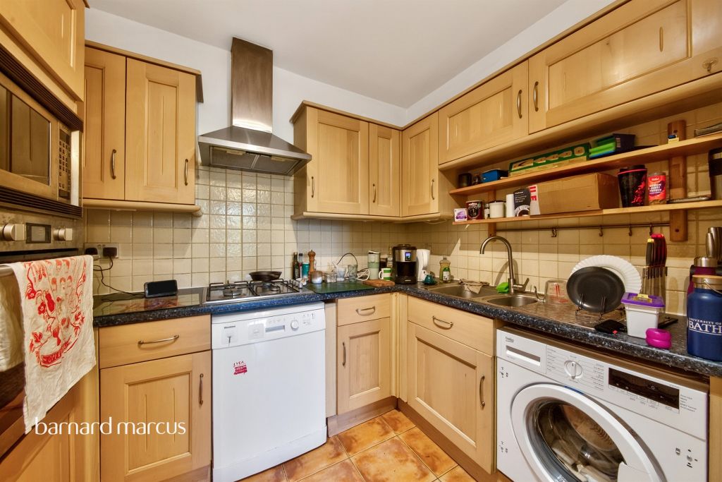 Property photo 3 of 11