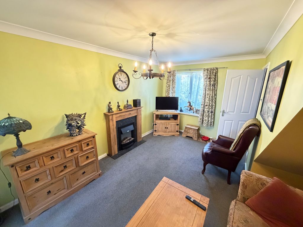 Property photo 2 of 9 18
