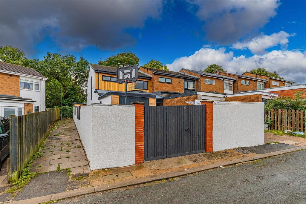 Property photo 1 of 26 5-28.Jpg