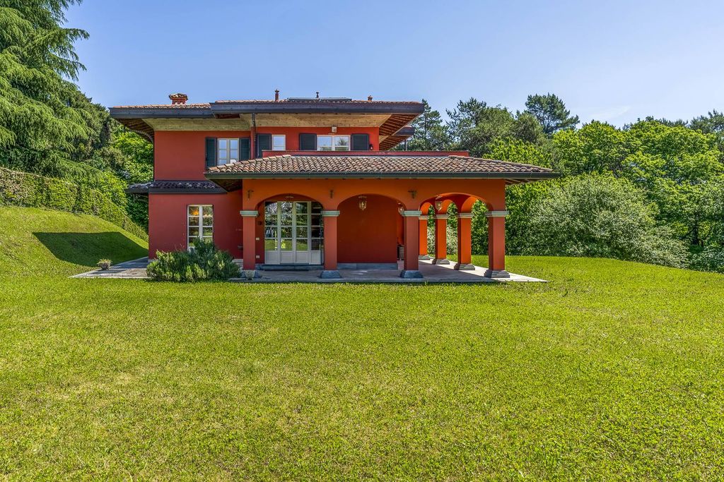 Property photo 1 of 33