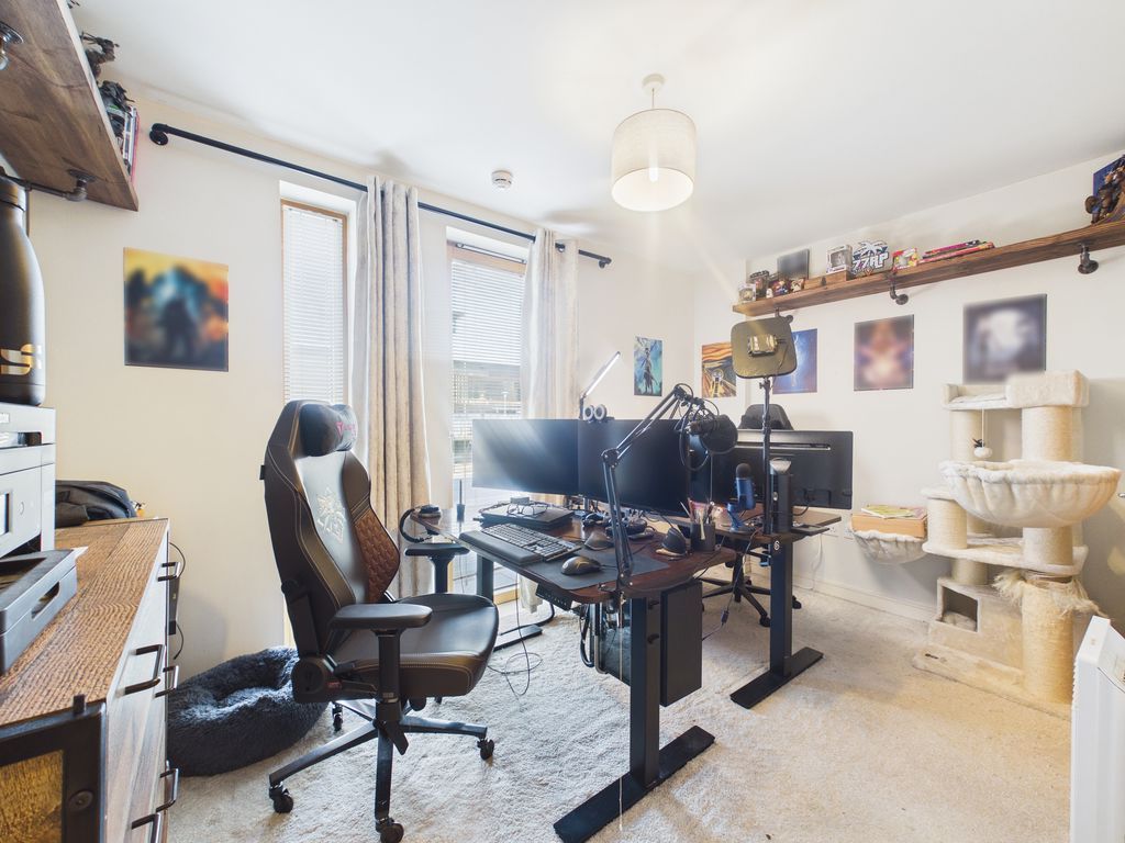 Property photo 3 of 8 Photo 12