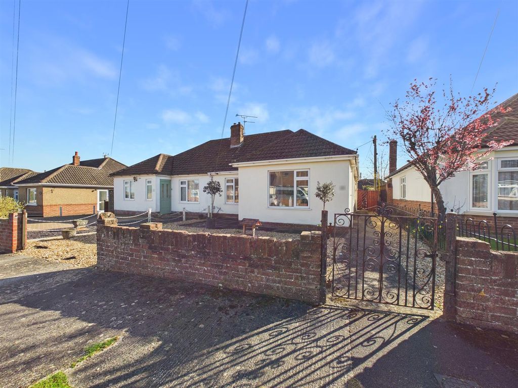 Property photo 1 of 10 Front