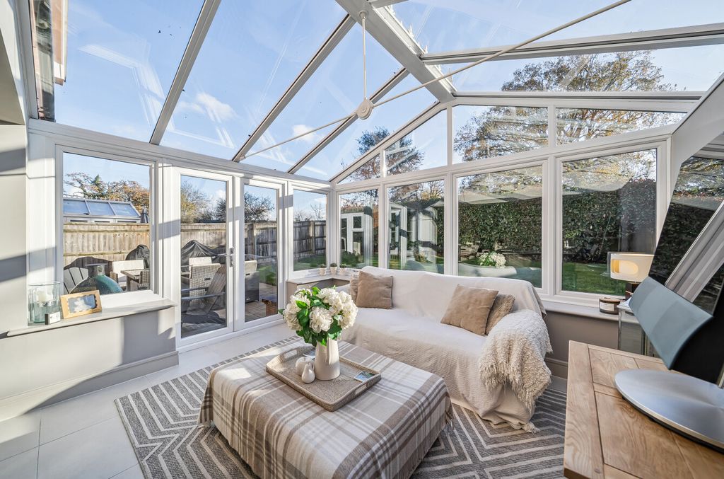 Property photo 3 of 22 1387027-15-693058...