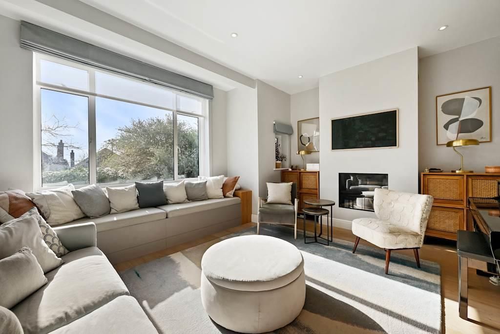 Property photo 2 of 17 17 Makepeae Ave - Reception.Jpg