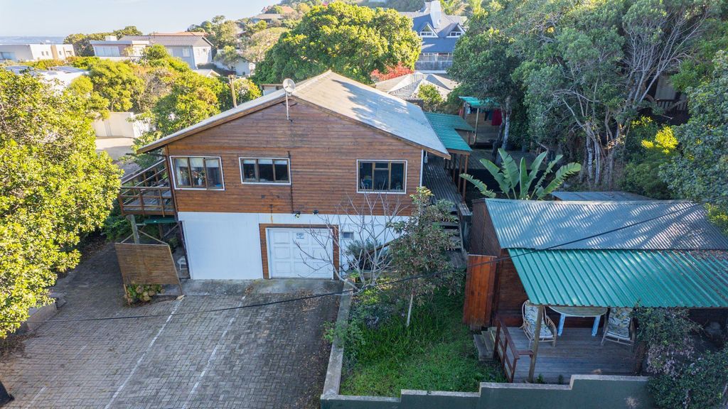 Property photo 2 of 35