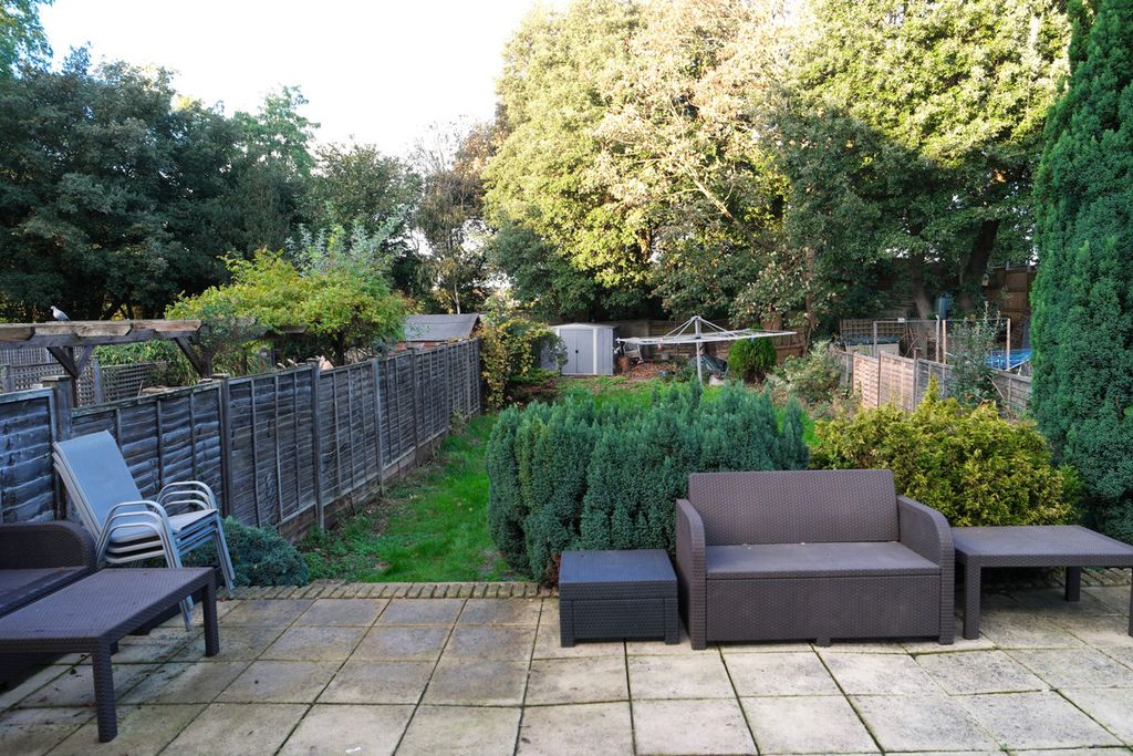 Property photo 2 of 9