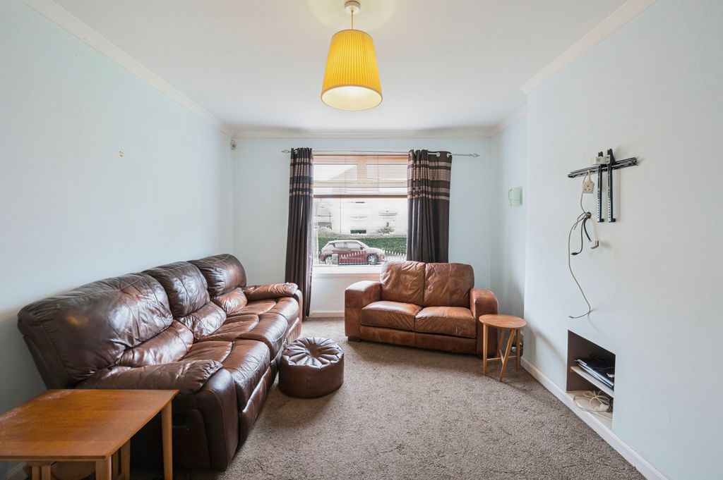 Property photo 3 of 19 3
