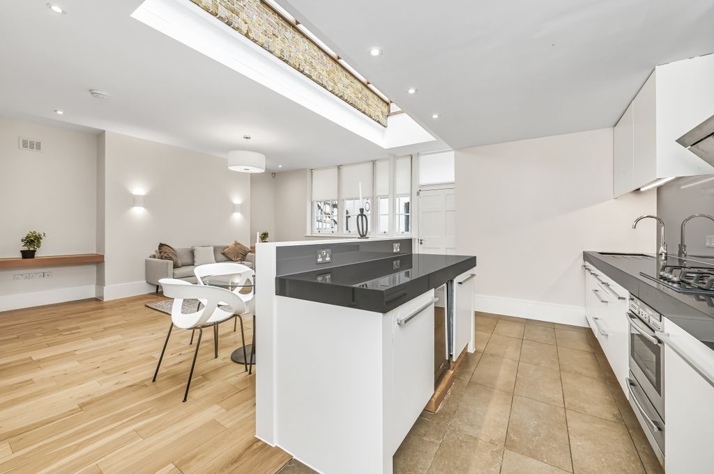 Property photo 2 of 22 Hdwe_-_Devonshire...