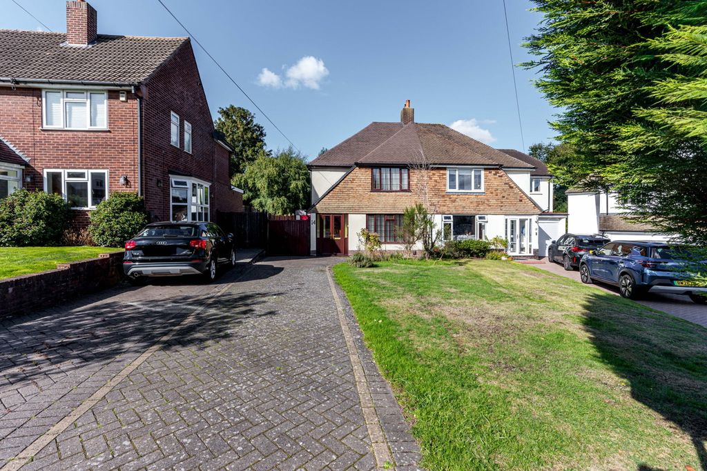 Property photo 2 of 24