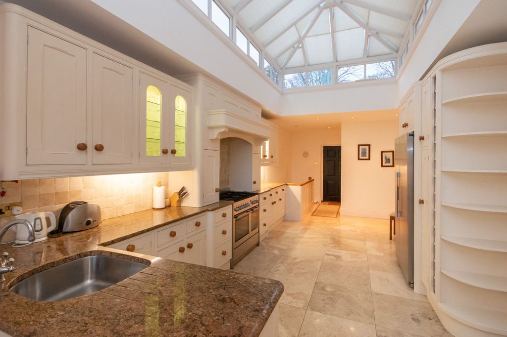 Additional image 38 of 7 bed detached house for saleL'hyvreuse, Cambridge Park, St. Peter Port, Guernsey GY1