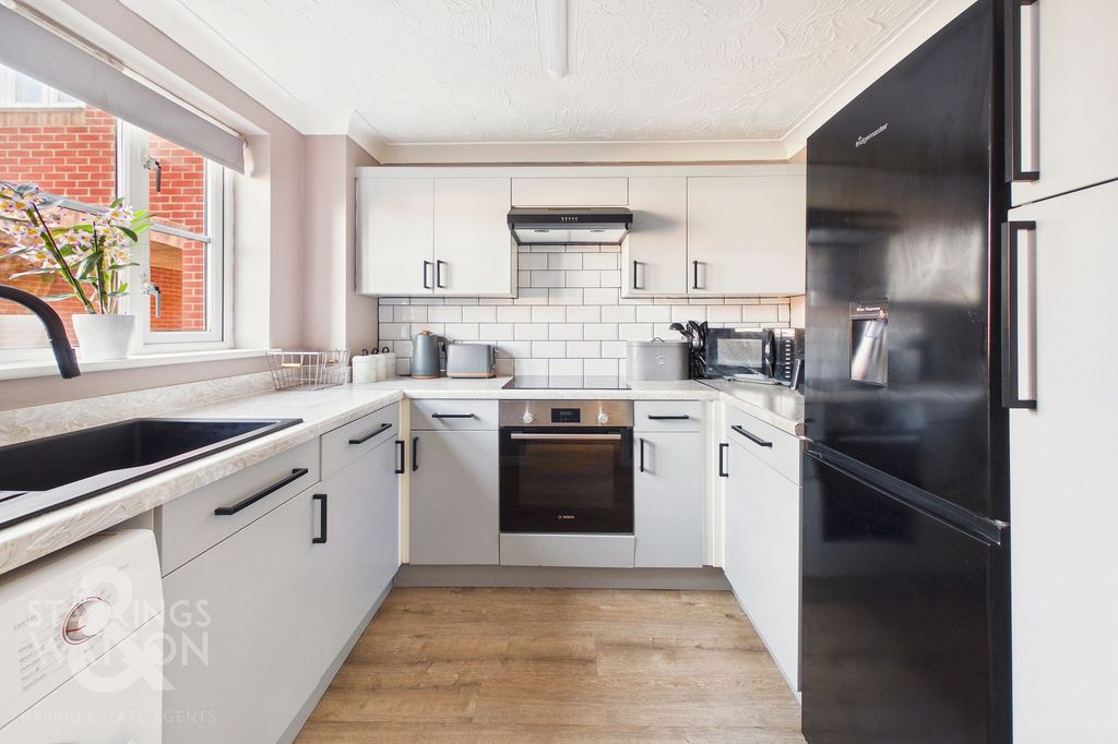 Property photo 3 of 20