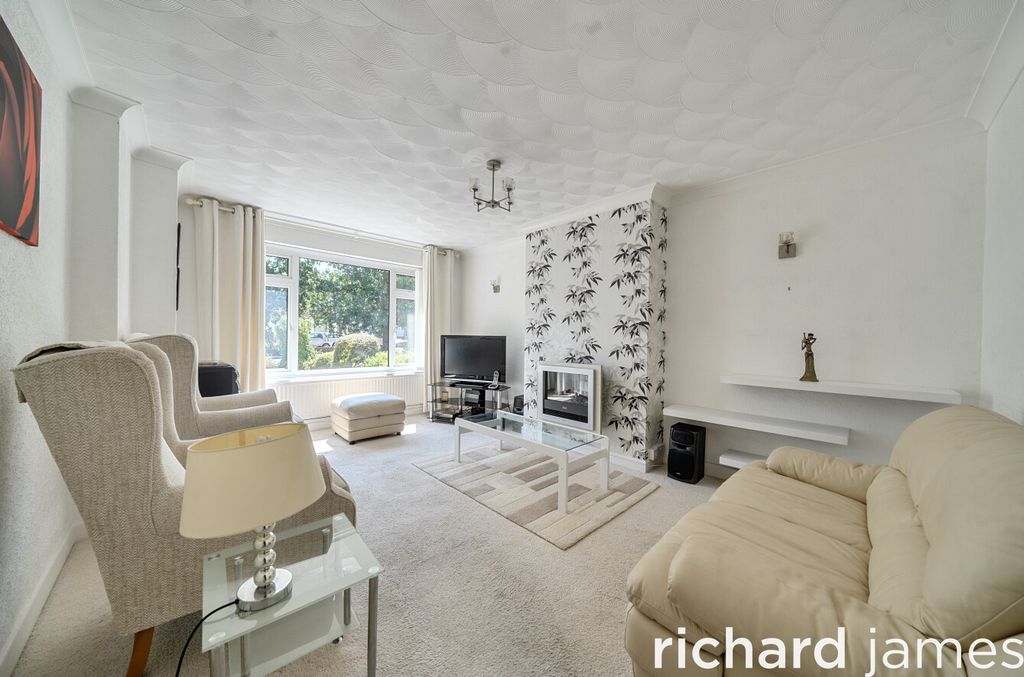 Property photo 3 of 12 482947Fbfc134770B85d35A3c59E8F33