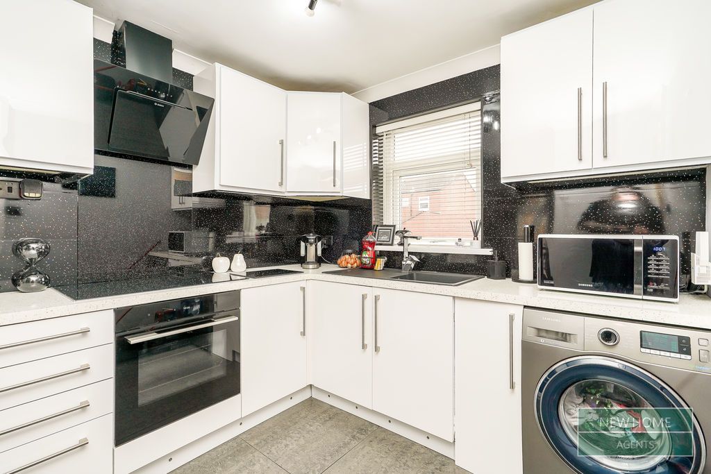 Property photo 2 of 14 Photo 6