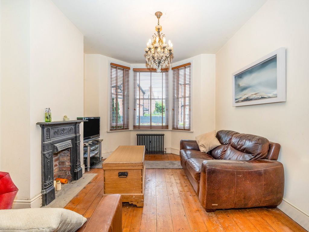 Property photo 3 of 12
