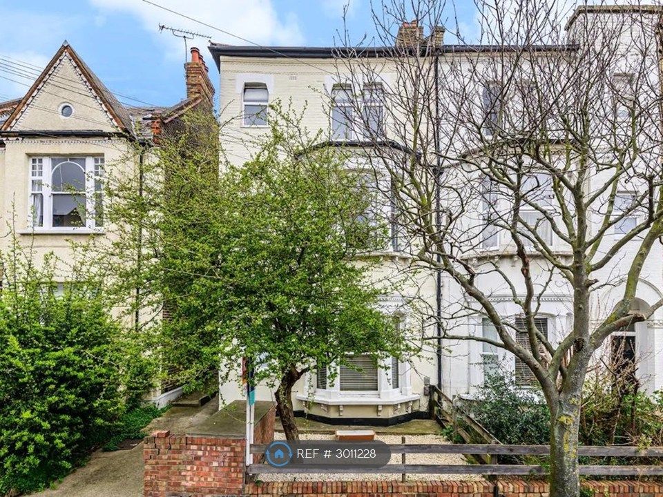 Property photo 2 of 6
