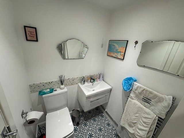 Property photo 3 of 9 Photo 3