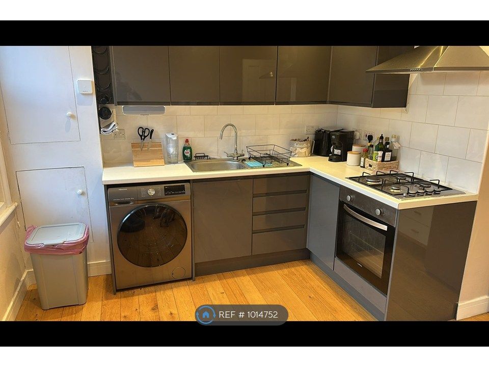 Property photo 3 of 8 3 - Kitchen