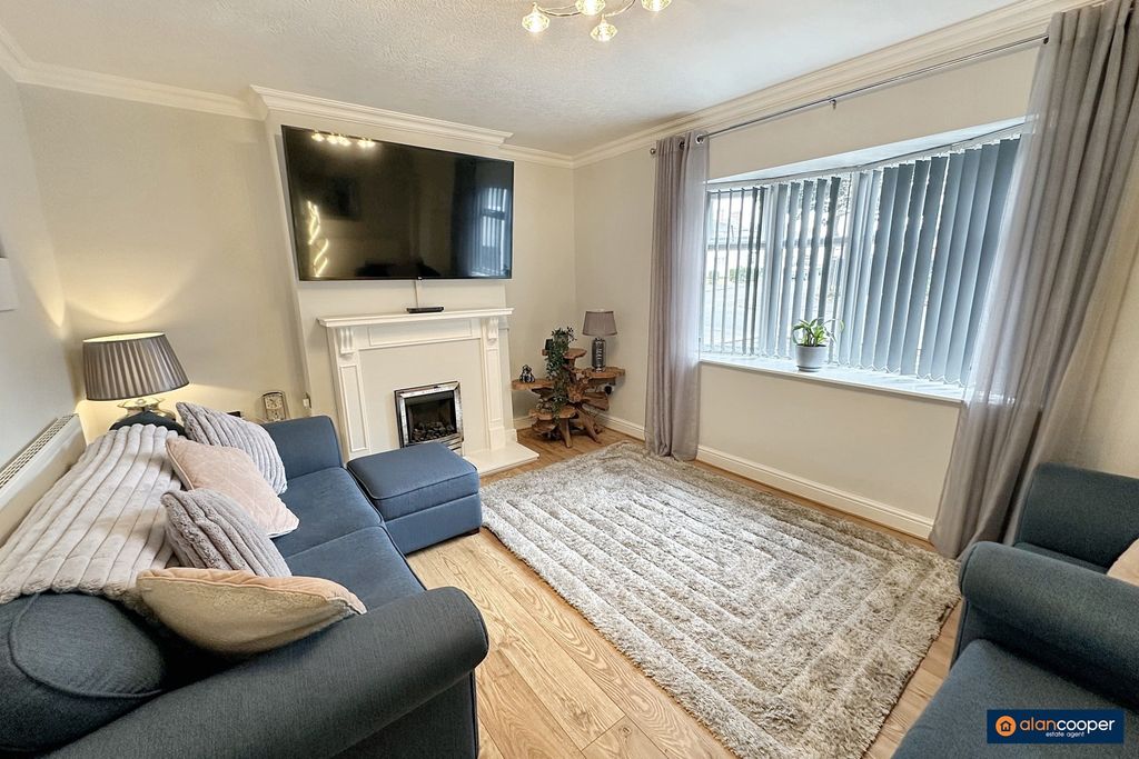 Property photo 2 of 23 4449833