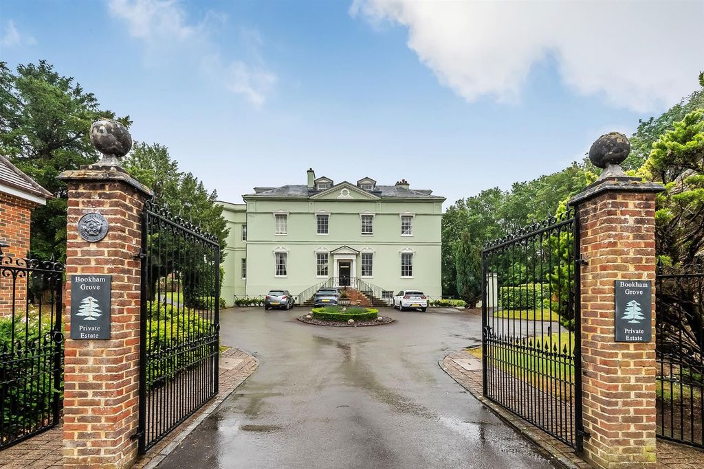 Property photo 1 of 12 .Bookham-Grove-House-26.Jpg