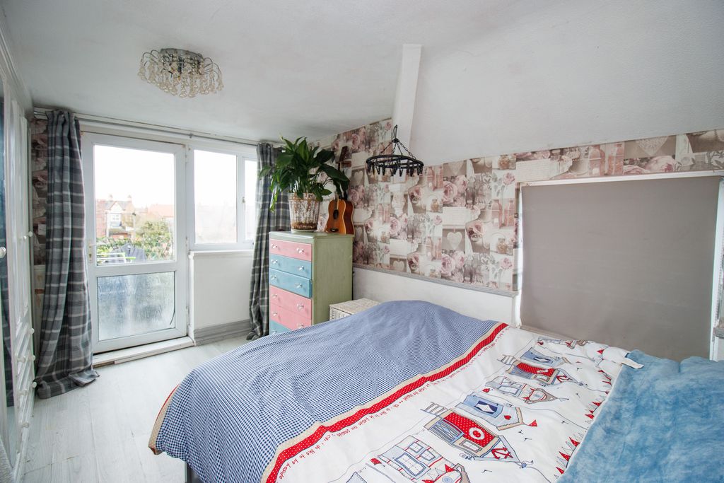 Additional image 6 of 1 bed flat for saleStation Avenue, Filey YO14