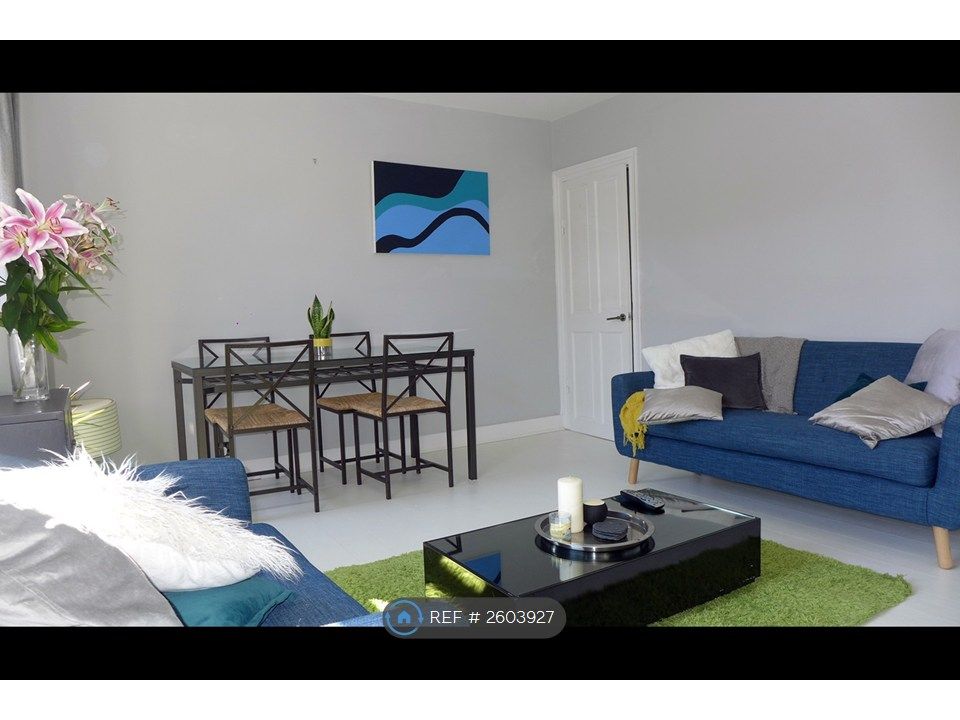 Property photo 2 of 16 Lounge2