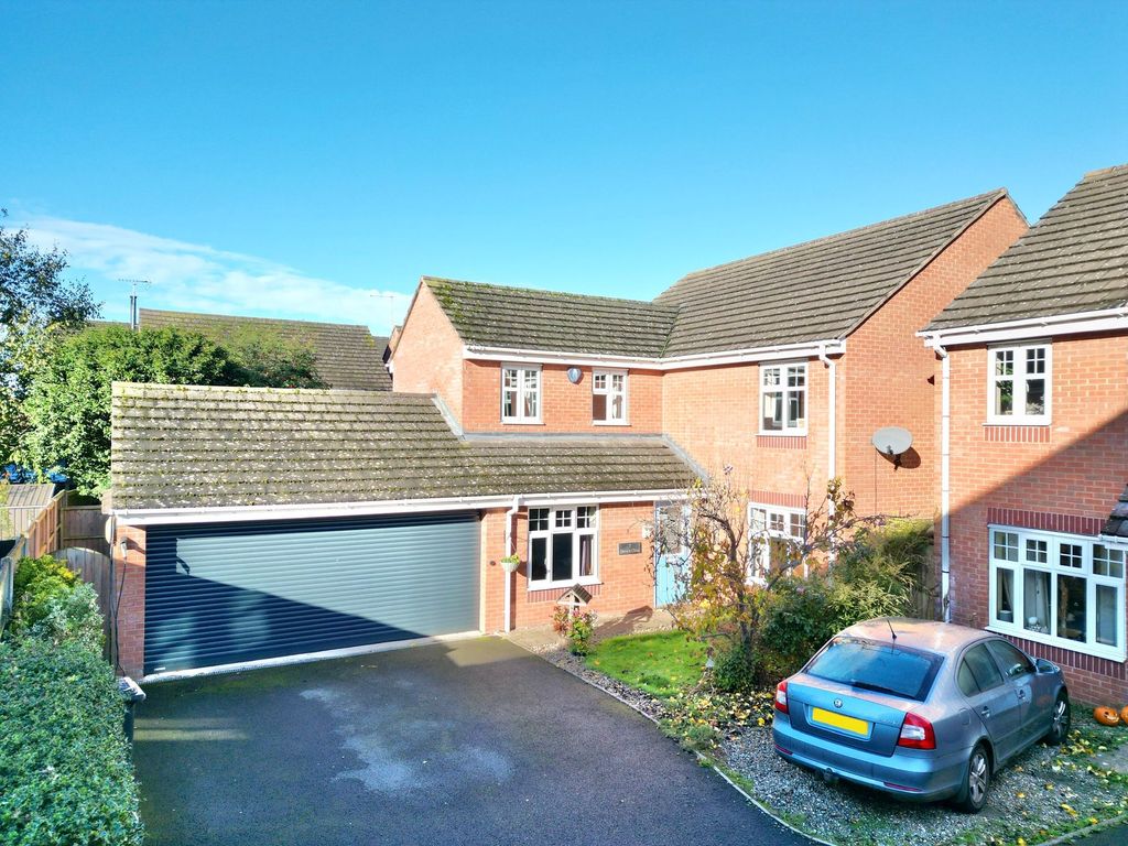 Property photo 1 of 30