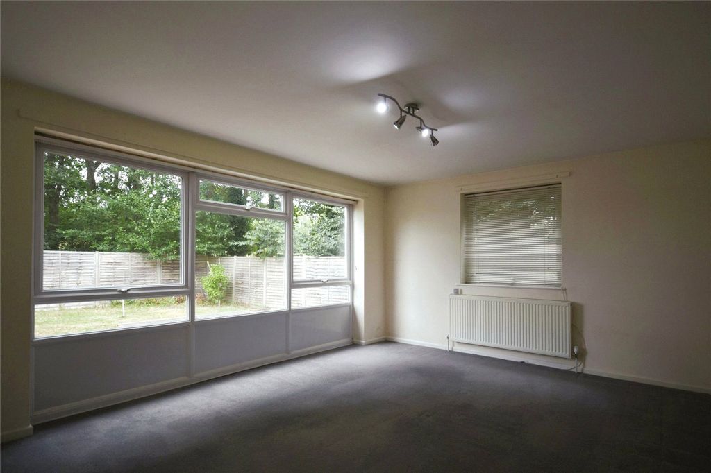 Property photo 2 of 8 Picture No. 01