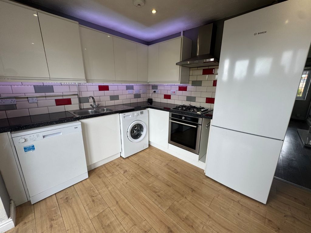 Property photo 2 of 7 Picture No. 07