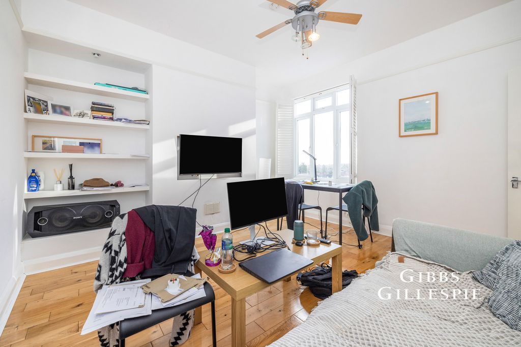 Property photo 3 of 13 Pbox-Img.Jpg