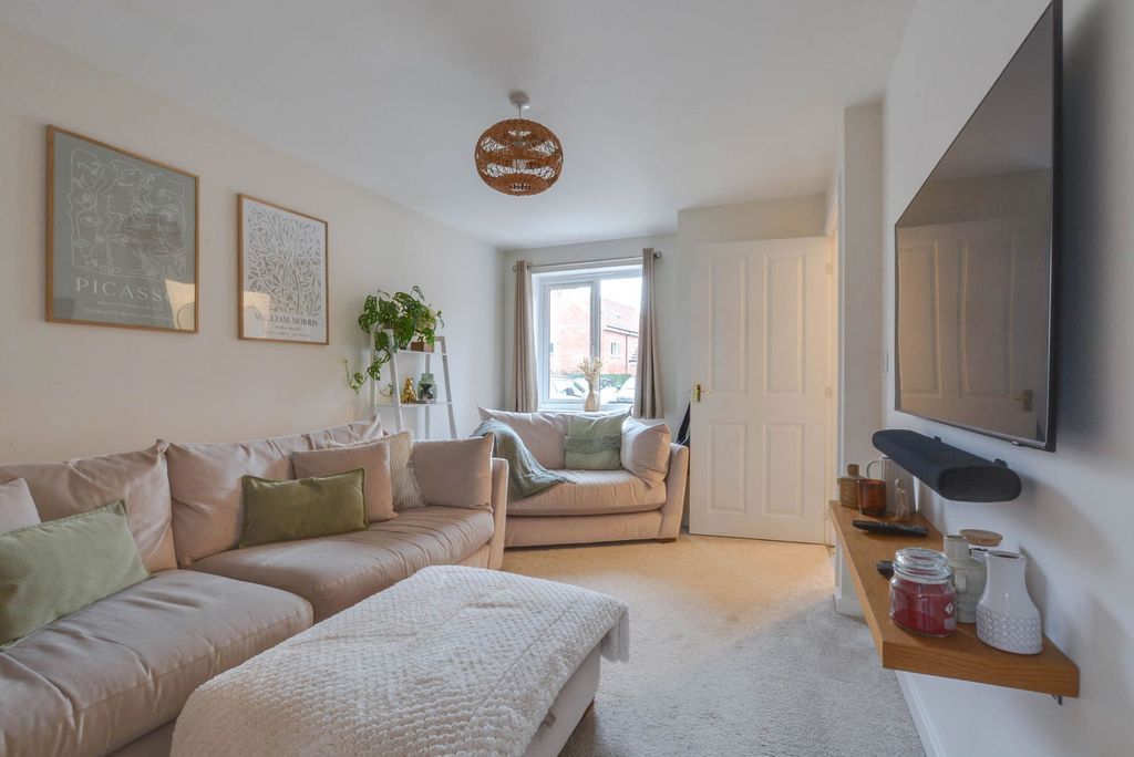 Property photo 2 of 7