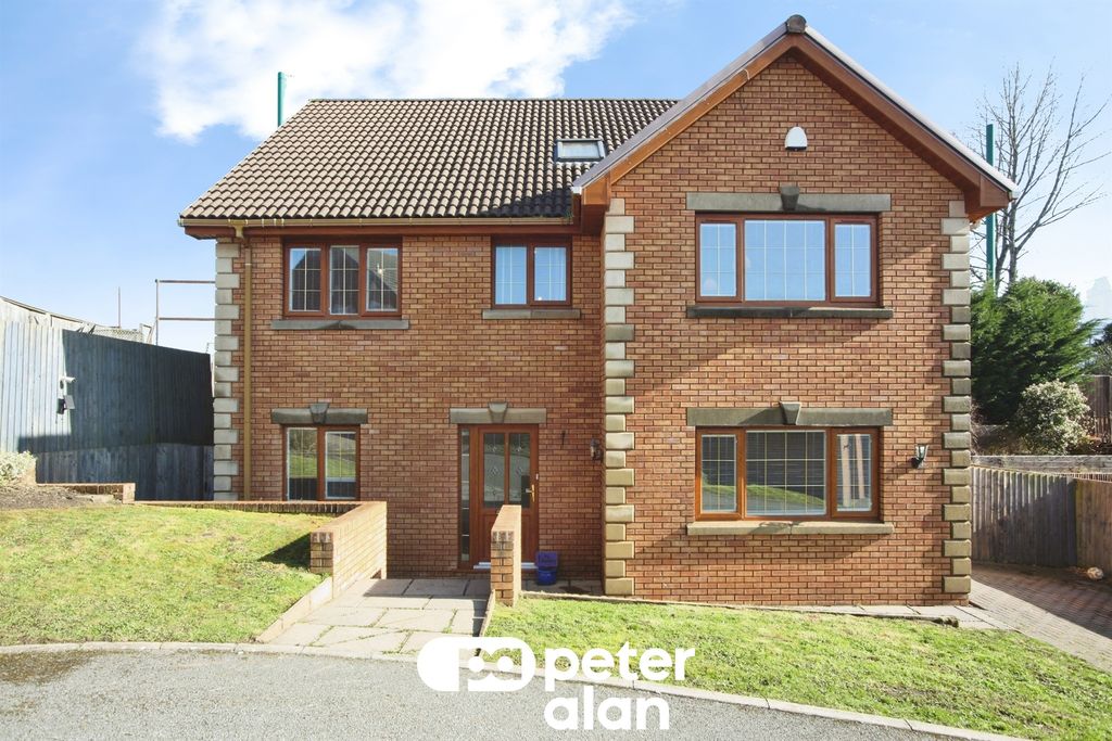 Property photo 1 of 26