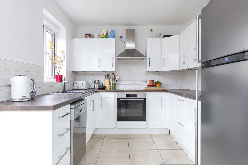 Property photo 2 of 20 Picture No. 08