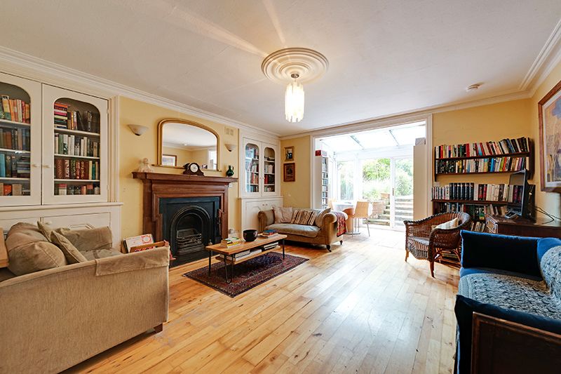 Property photo 2 of 8