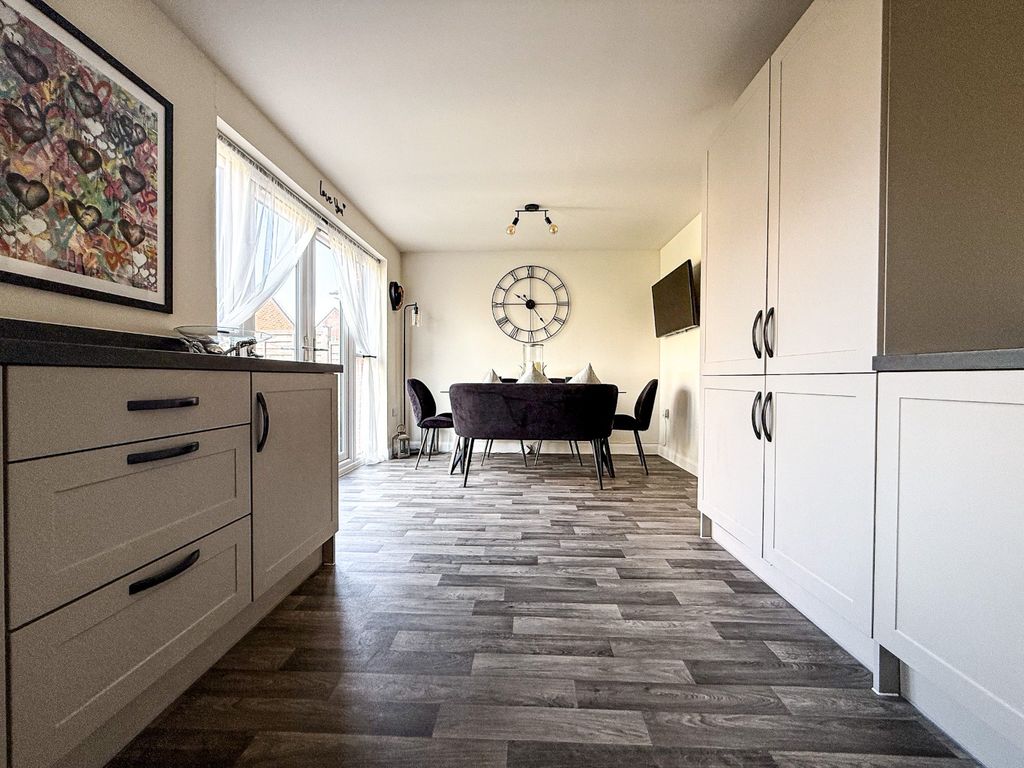Property photo 3 of 12 5095146