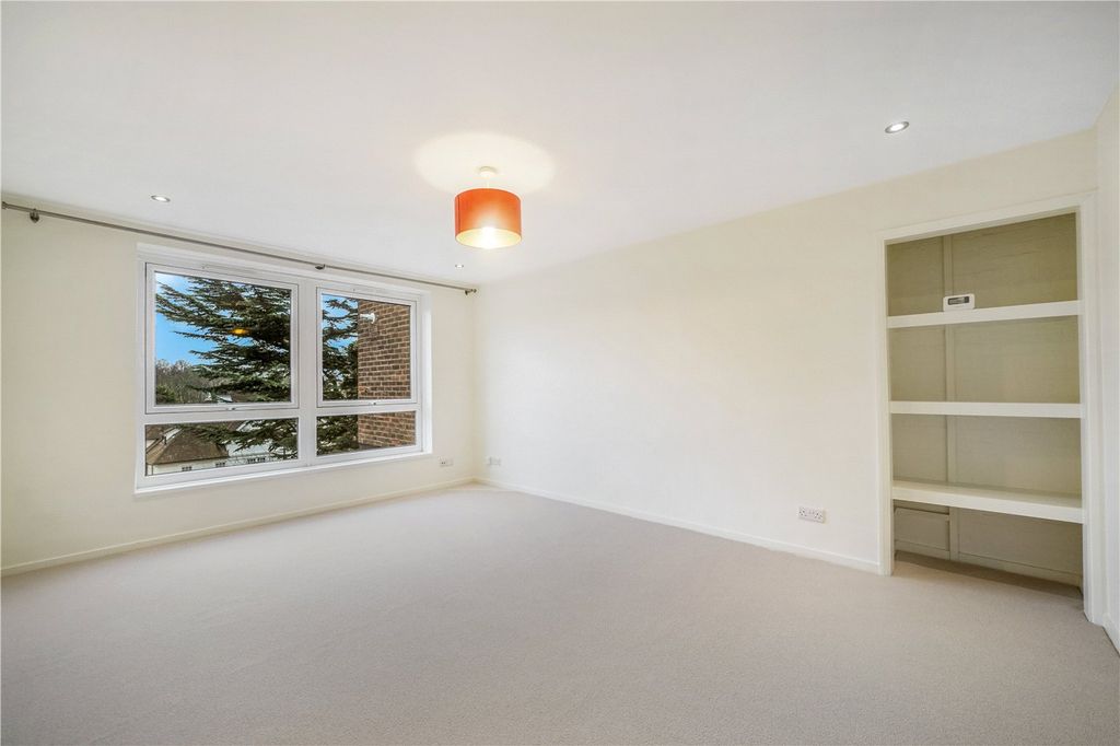 Property photo 2 of 16 Picture No. 03