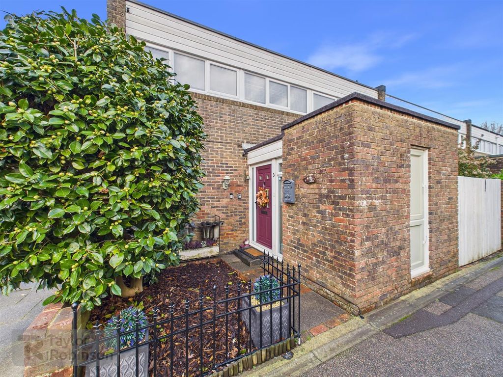 Property photo 1 of 17 Cam02600G0-Pr0629-Still032.Jpg